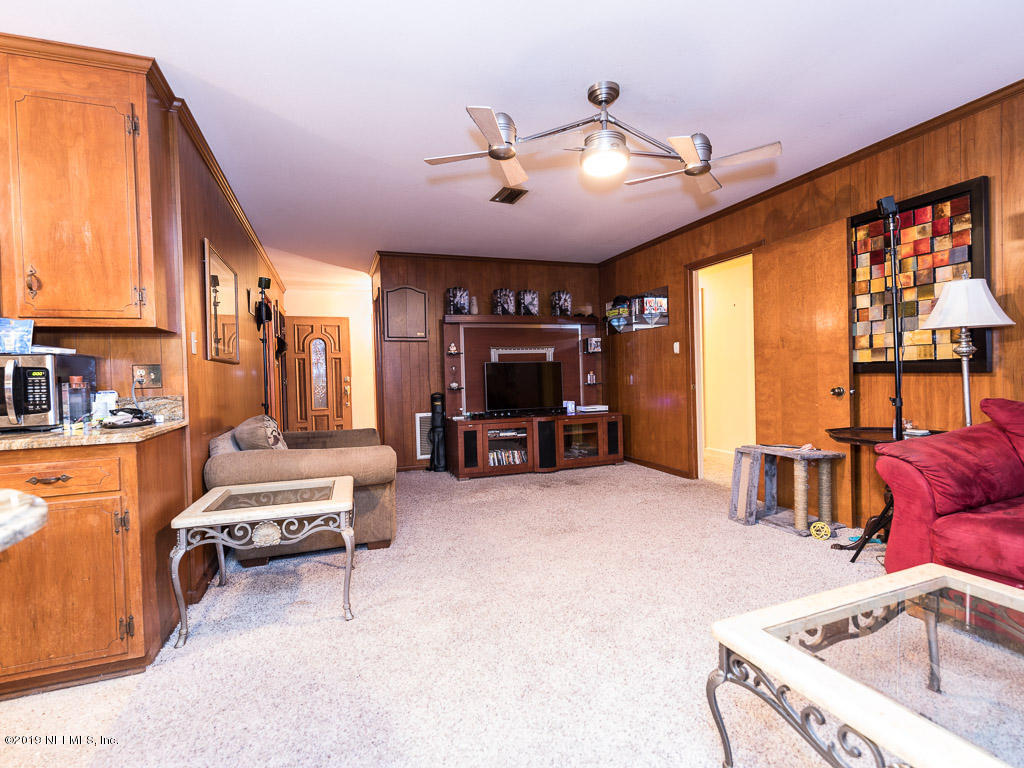 59 Nelsons Point Keystone Heights, FL 32656 - Photo 2 of 17 Family room