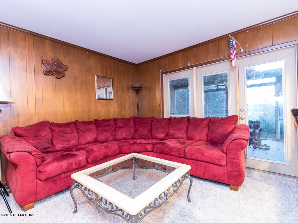 59 Nelsons Point Keystone Heights, FL 32656 - Photo 3 of 17 Family room