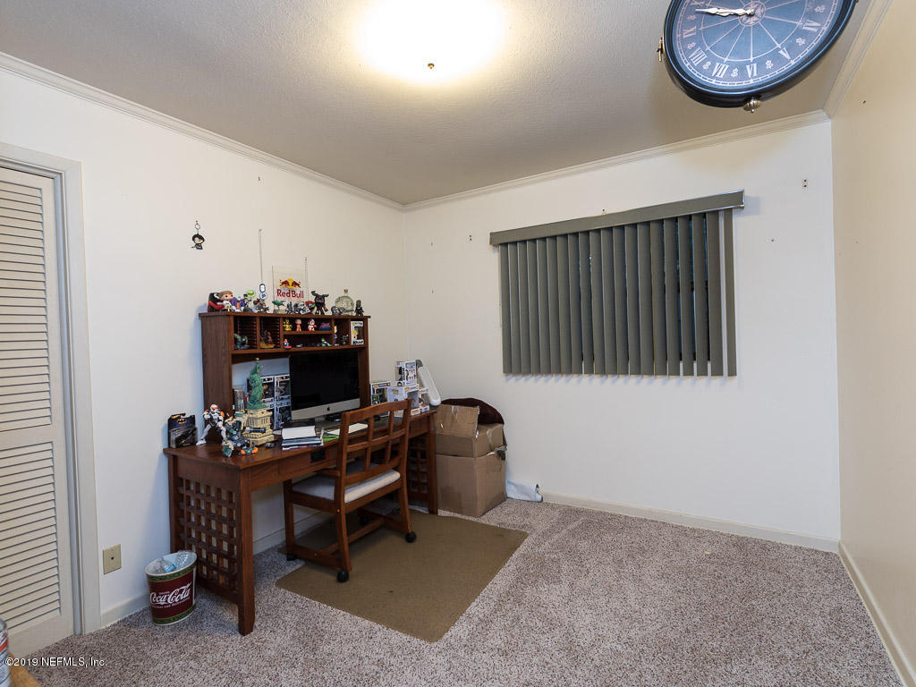 59 Nelsons Point Keystone Heights, FL 32656 - Photo 10 of 17 Second bedroom