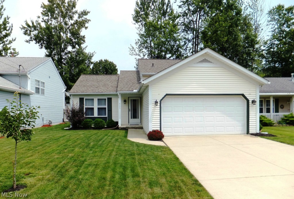 6049 Ridgeview Boulevard North Ridgeville, OH 44039 - Photo 1 of 25