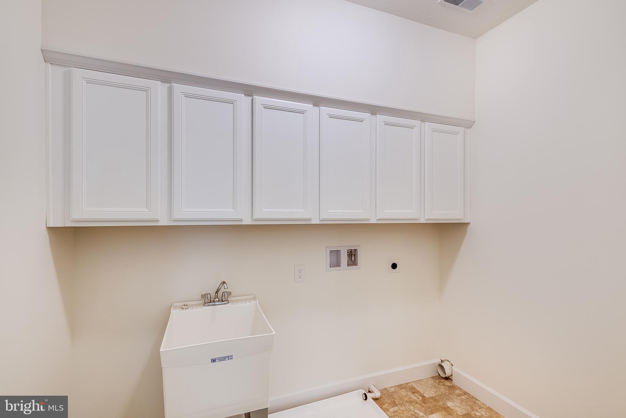 1331 Maple Lane Hanover, PA 17331 - Photo 19 of 19 Laundry room