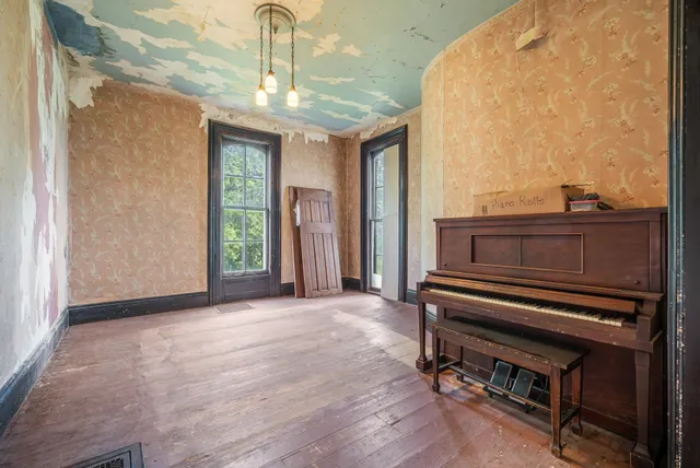 $314,900 | 4760 Highway 91, Oshkosh, WI 54904