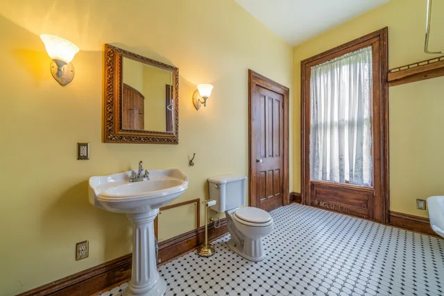 $314,900 | 4760 Highway 91, Oshkosh, WI 54904