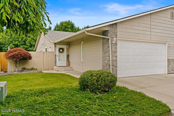 $325,000 | 1307 South 75th Avenue, Unit 1, Yakima, WA 98908
