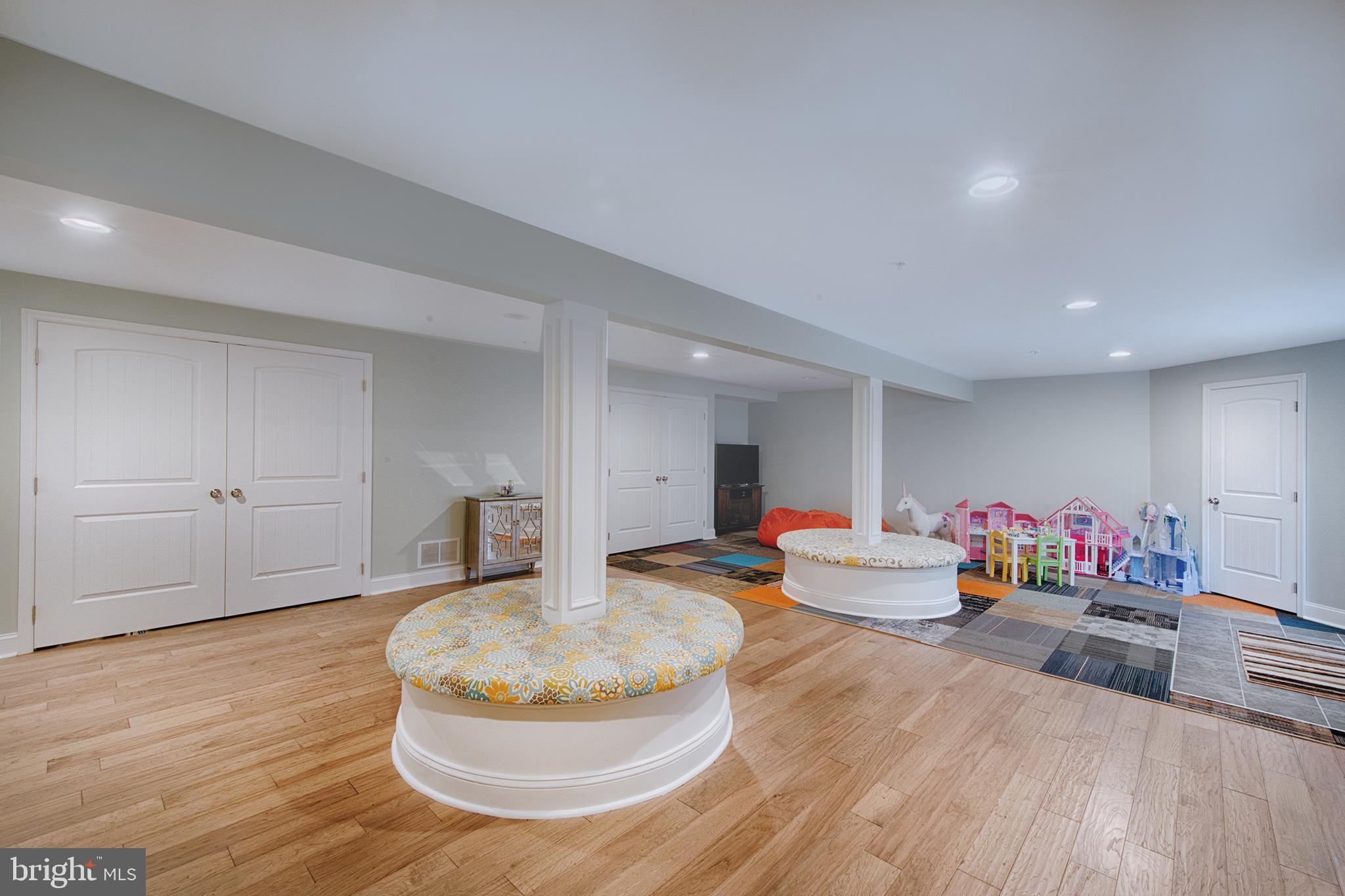 293 Henderson Road Bel Air, MD 21014 - Photo 37 of 43 Built in seating!