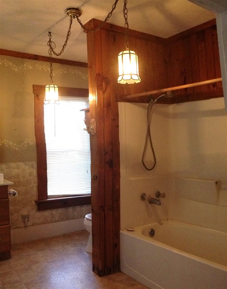 106 Congress Street Bethlehem, NH 03574 - Photo 8 of 17 Gallery Image 8