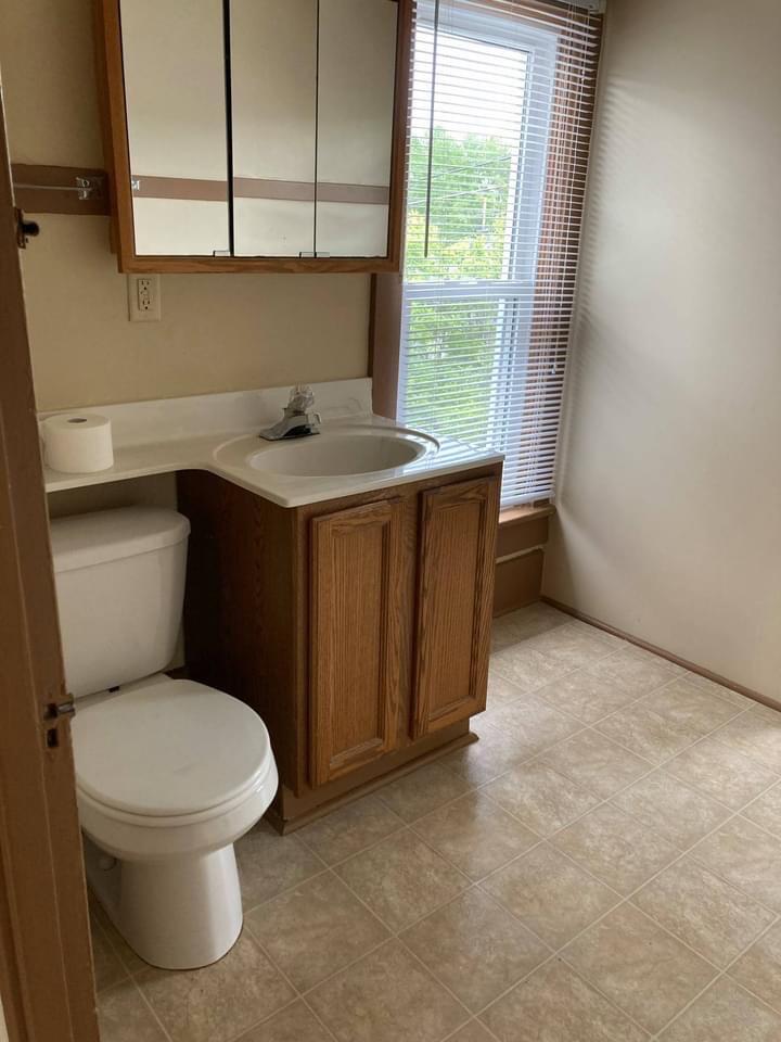 421 Amory Street Fond du Lac, WI 54935 - Photo 13 of 17 Upper Bathroom