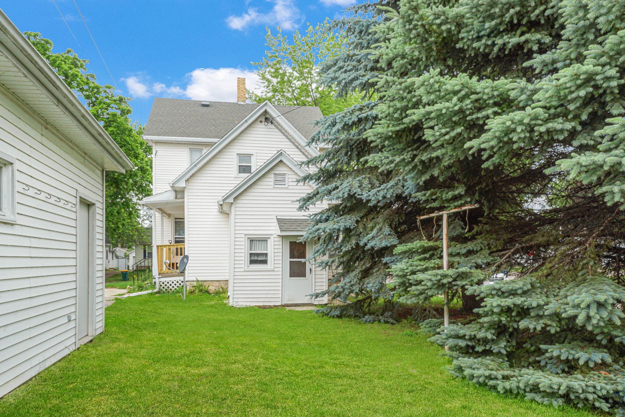 421 Amory Street Fond du Lac, WI 54935 - Photo 17 of 17 Backyard