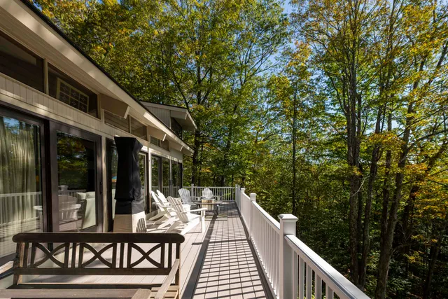 $925,000 | 1877 Willard Road, Hartford, VT 05059