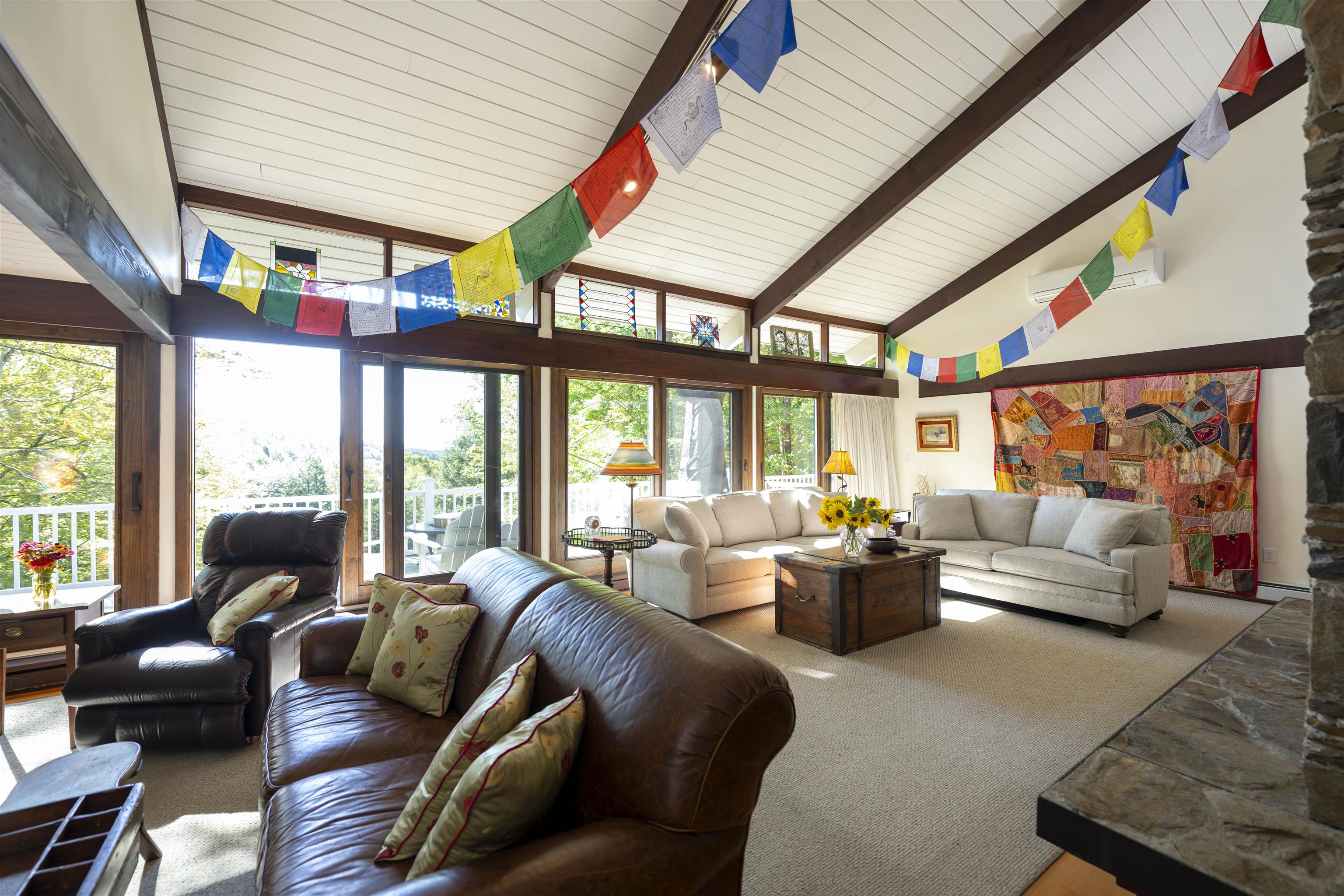 1877 Willard Road Hartford, VT 05059 - Photo 2 of 43