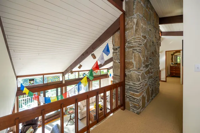 $925,000 | 1877 Willard Road, Hartford, VT 05059