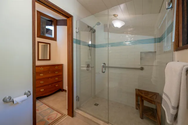 $925,000 | 1877 Willard Road, Hartford, VT 05059