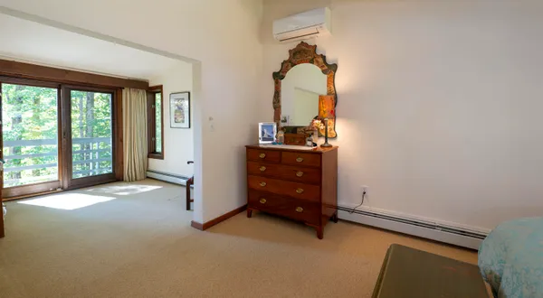 $850,000 | 1877 Willard Road, Hartford, VT 05059