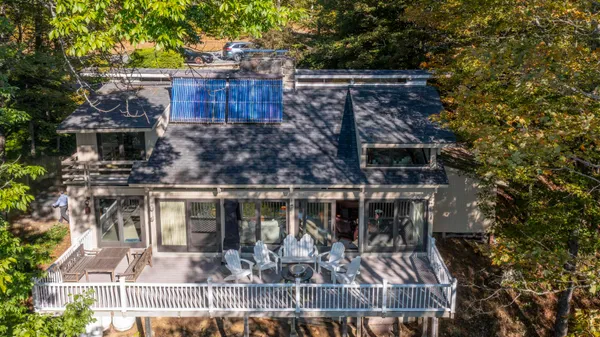 $850,000 | 1877 Willard Road, Hartford, VT 05059