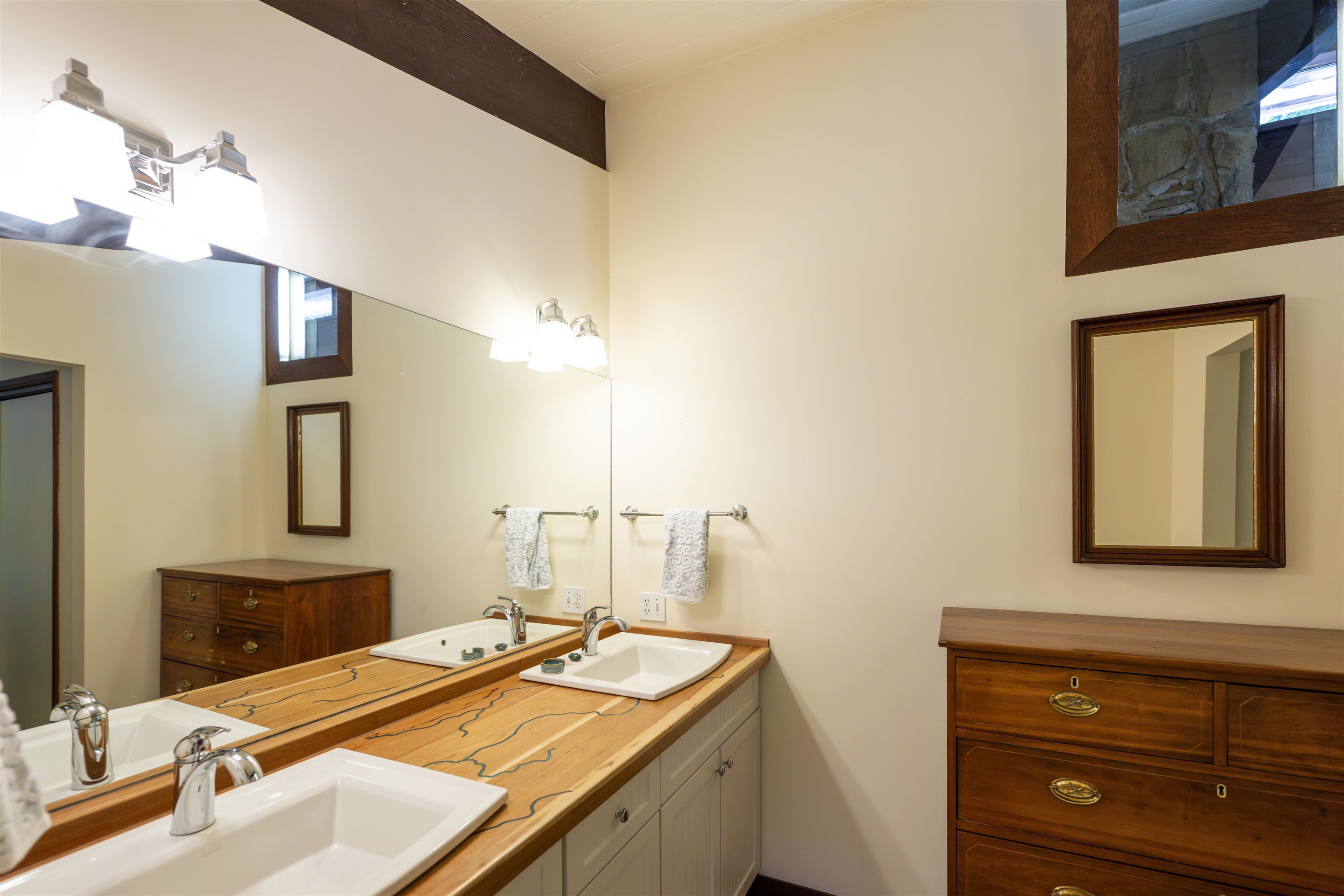 1877 Willard Road Hartford, VT 05059 - Photo 51 of 78