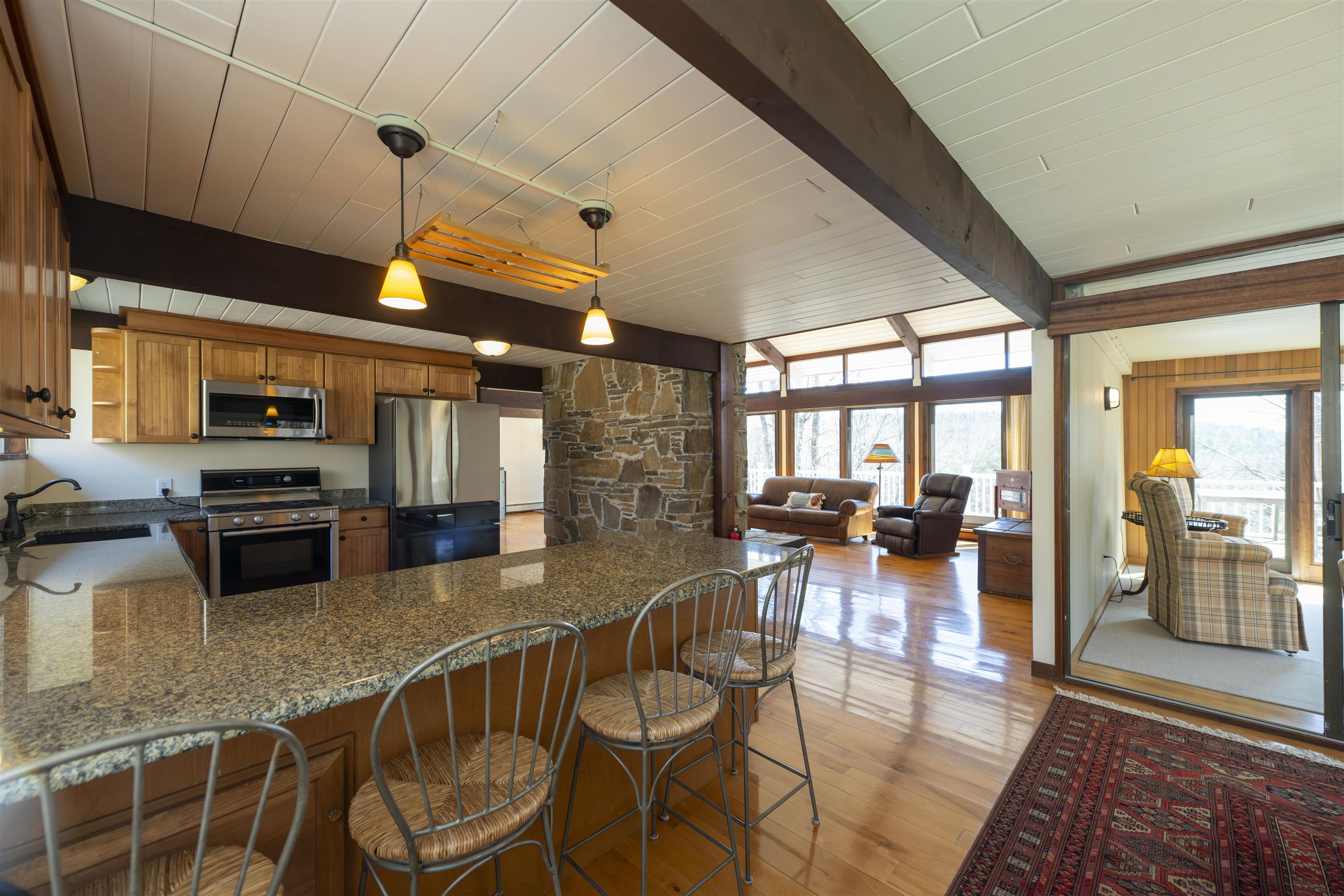 1877 Willard Road Hartford, VT 05059 - Photo 6 of 78