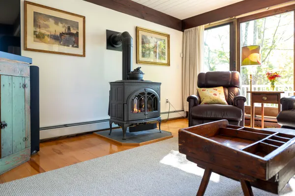 $850,000 | 1877 Willard Road, Hartford, VT 05059