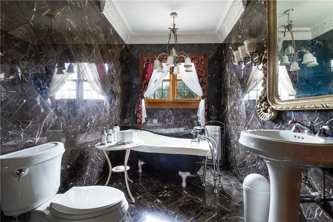 10 Ridge Road Newport, RI 02840 - Photo 24 of 41 1st Floor Full Bath