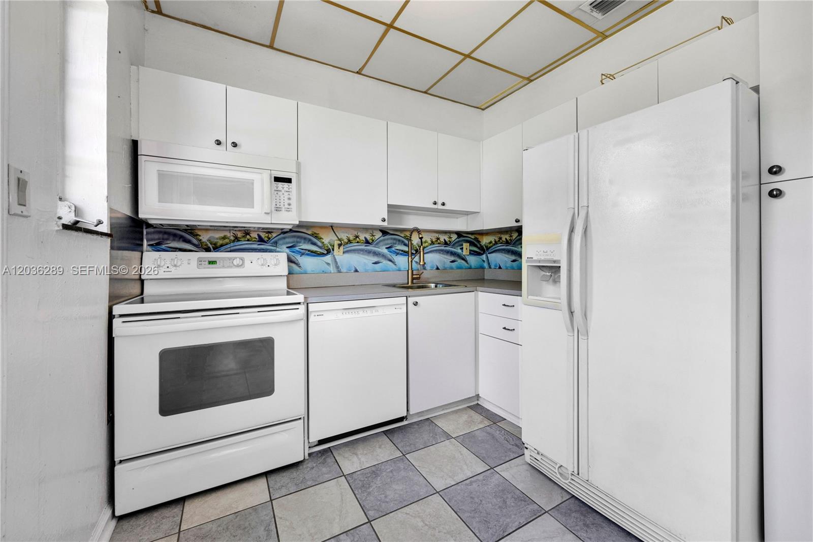 5971 Southwest 48th Street Miami, FL 33155 - Photo 8 of 25
