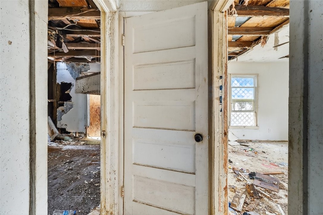 1930 Sandy Way Corpus Christi, TX 78418 - Photo 11 of 35 view of a bathroom