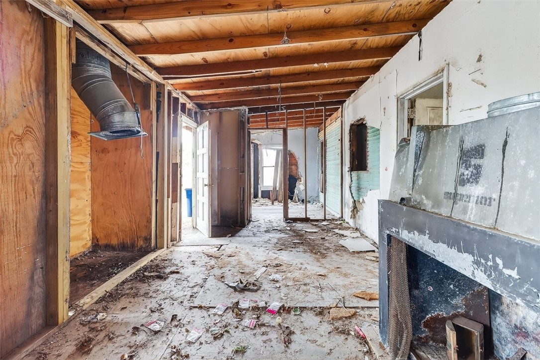 1930 Sandy Way Corpus Christi, TX 78418 - Photo 19 of 35 a view of an entryway