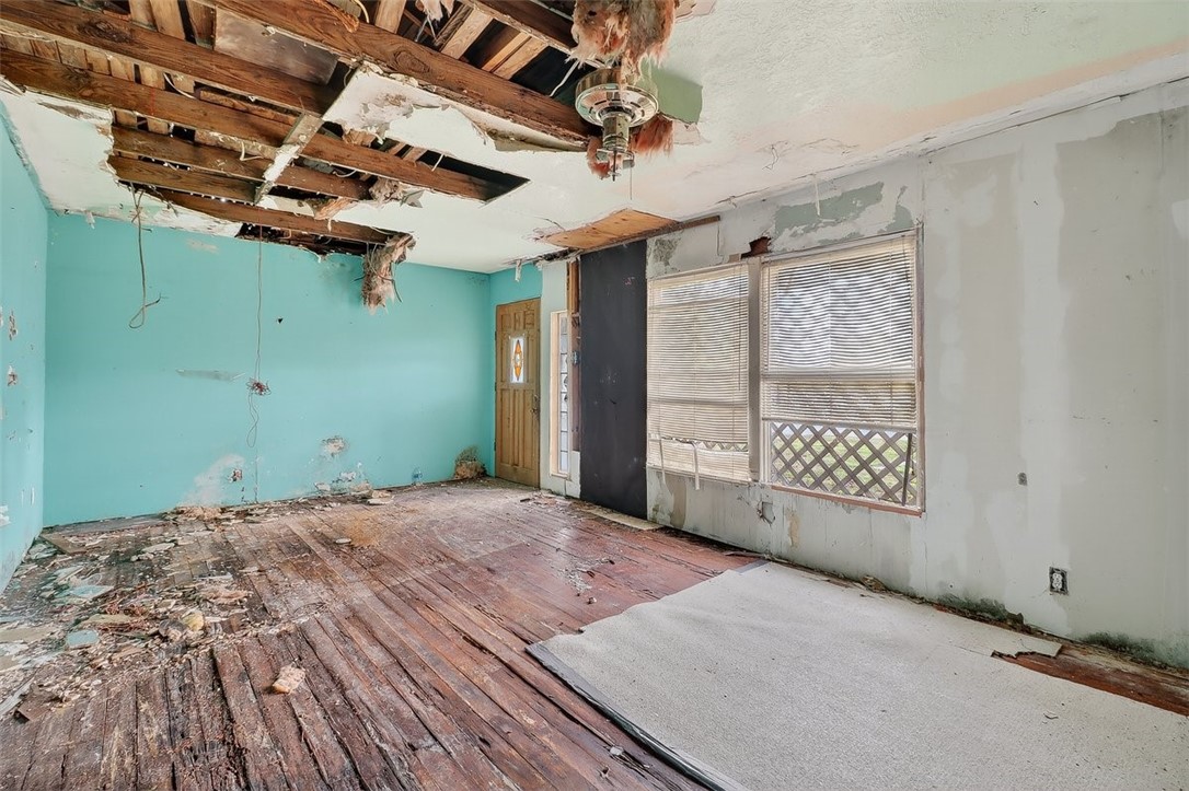 1930 Sandy Way Corpus Christi, TX 78418 - Photo 4 of 35 a view of a backyard of a house