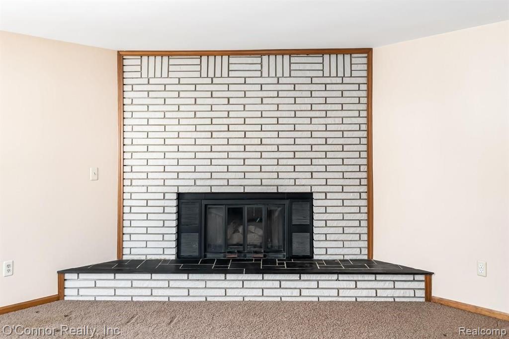 851 Range Road Marysville, MI 48040 - Photo 8 of 24