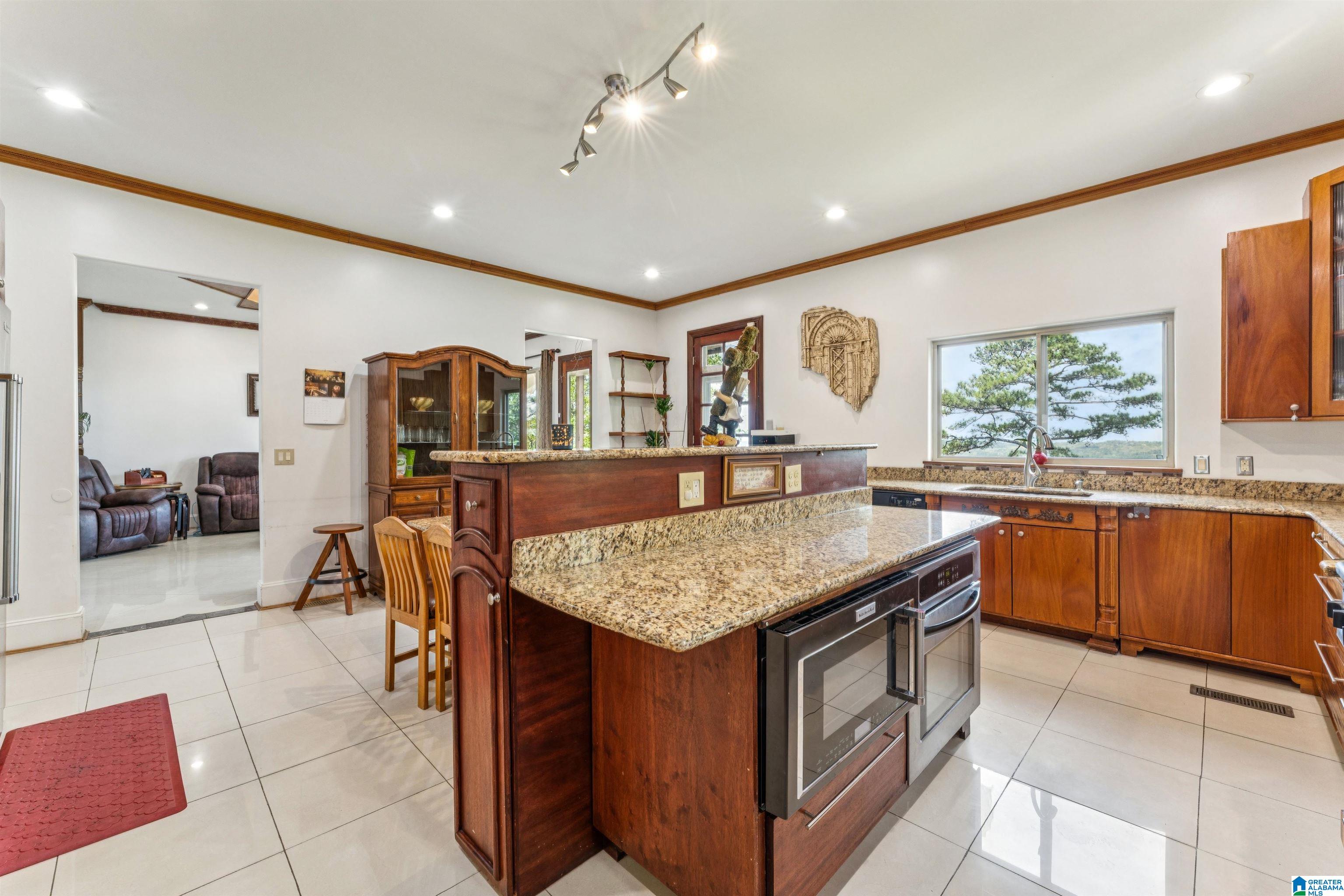1406 Shades Crest Road Birmingham, AL 35226 - Photo 20 of 67