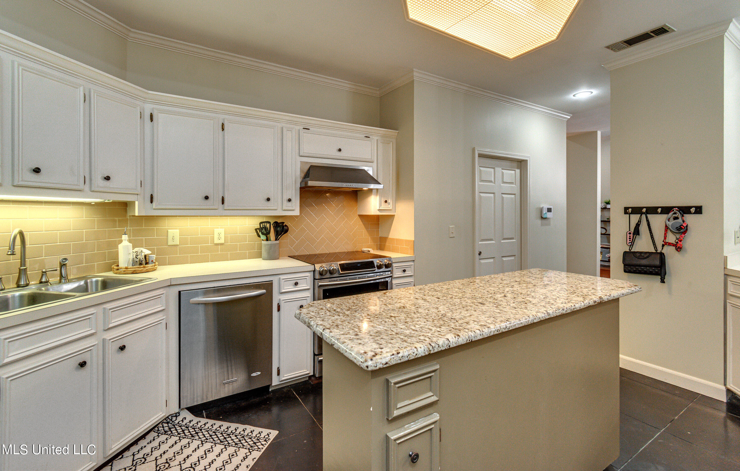 109 Northpointe Parkway Jackson, MS 39211 - Photo 16 of 63 109 Northpoint Parkway-21