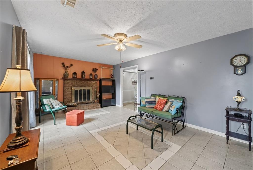 3679 Pointer Road Loganville, GA 30052 - Photo 7 of 36 Gallery Image 7