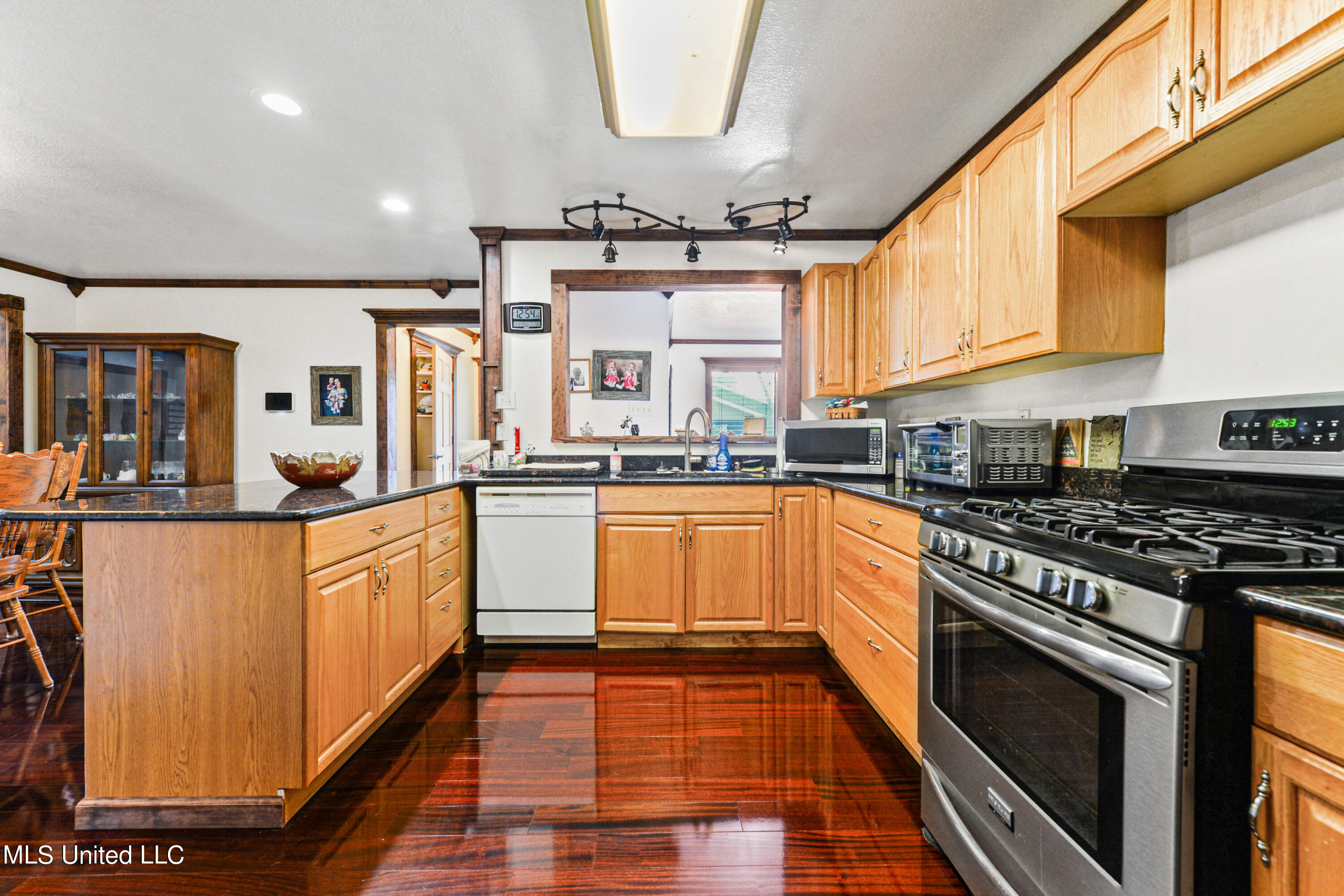 232 White Harbor Road Long Beach, MS 39560 - Photo 11 of 36 KITCHEN