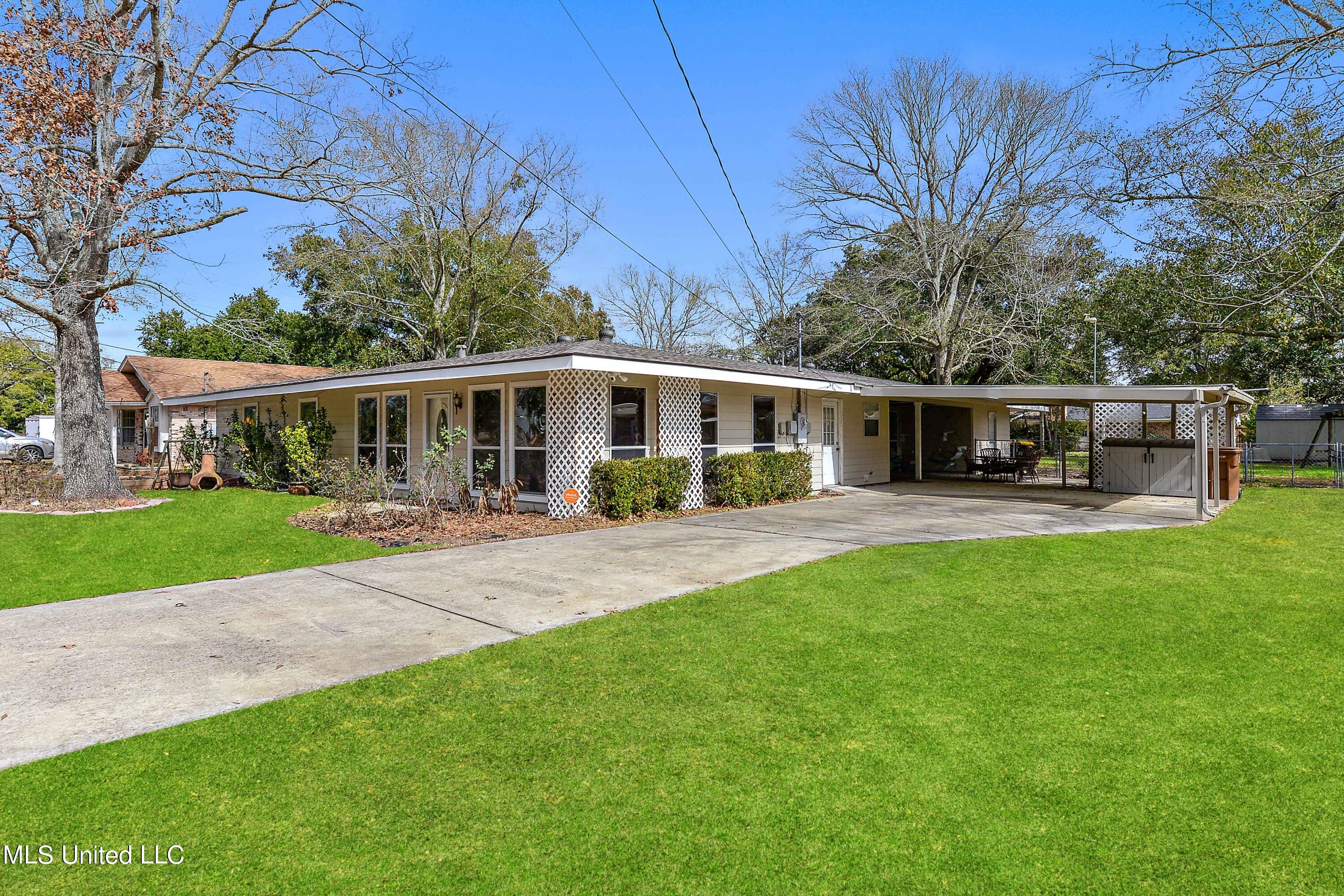 232 White Harbor Road Long Beach, MS 39560 - Photo 2 of 36 FRONT VIEW