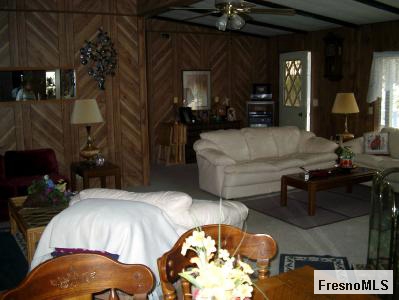 16035 Morgan Canyon Road Prather, CA 93651 - Photo 5 of 6 GREAT ROOM FROM DINING AREA