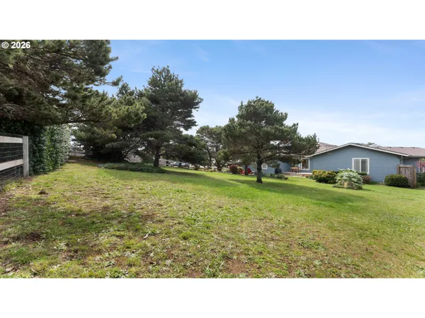 $819,000 | 3868 Grant Place, Bandon, OR 97411