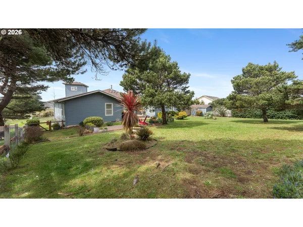 $819,000 | 3868 Grant Place, Bandon, OR 97411