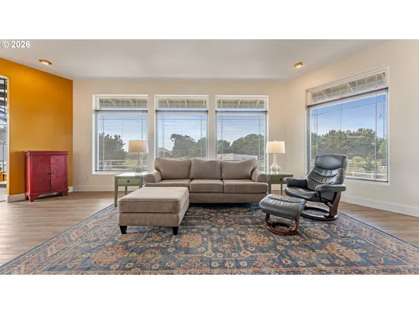 $819,000 | 3868 Grant Place, Bandon, OR 97411