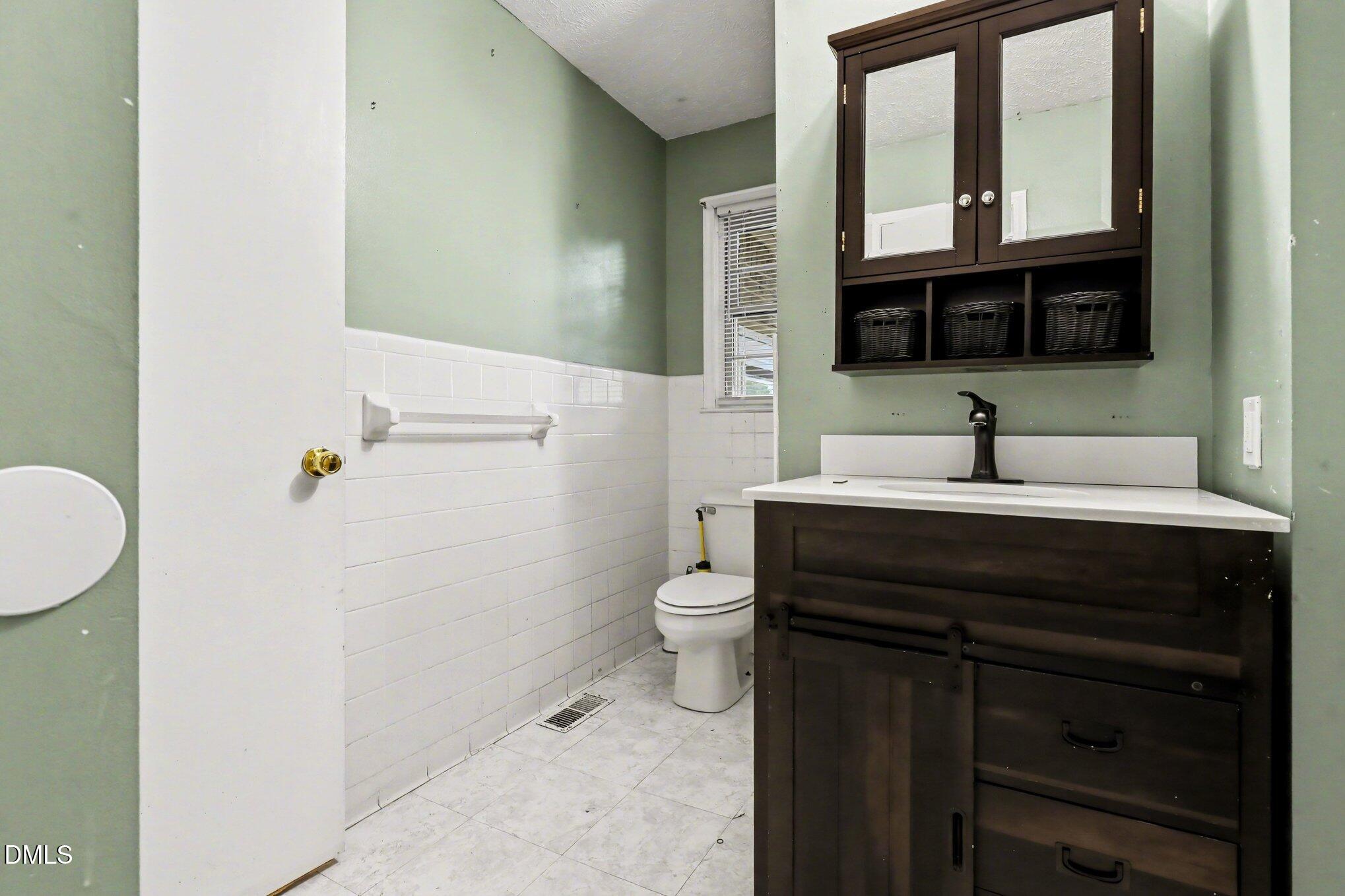 875 Wynn Road Clinton, NC 28328 - Photo 14 of 35 014_file_1610