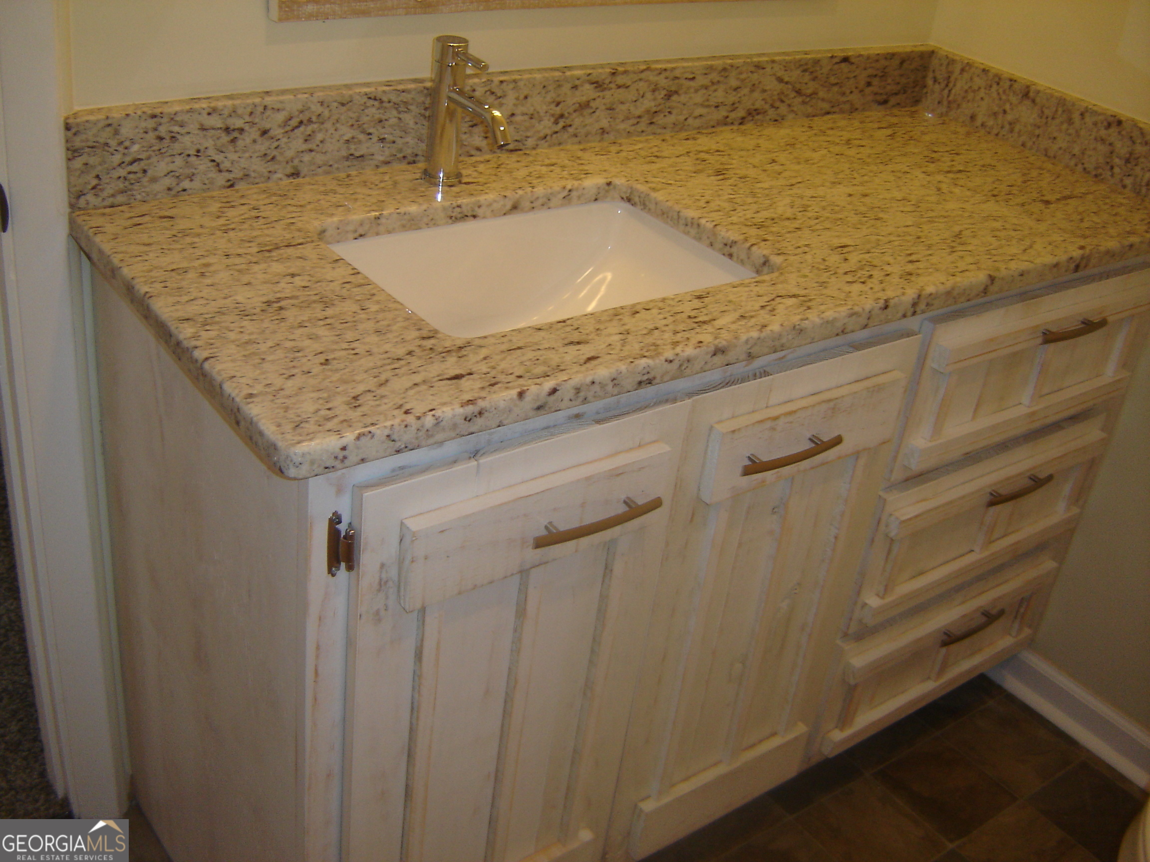 2809 16th Avenue Valley, AL 36854 - Photo 42 of 53 Master Bath