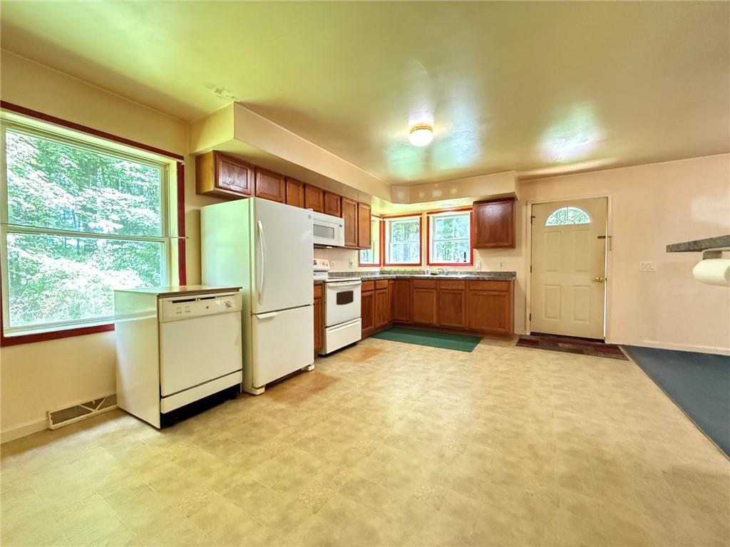 4547 Pitts Road Adamsville, PA 16110 - Photo 19 of 34 KITCHEN