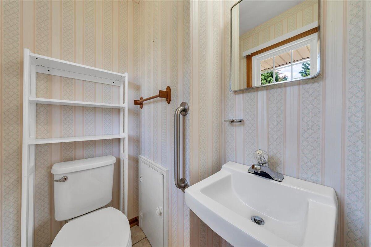 409 Decatur Circle Salem, VA 24153 - Photo 17 of 47 17-MIB06327