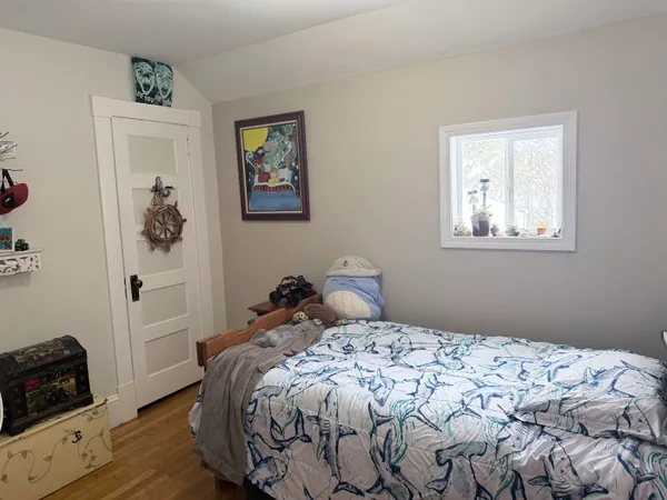 $274,900 | 16 Jefferson Avenue, Lunenburg, VT 05906