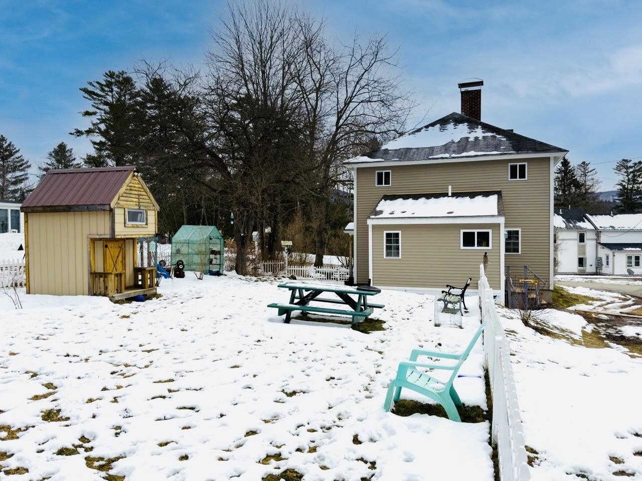 16 Jefferson Avenue Lunenburg, VT 05906 - Photo 3 of 36