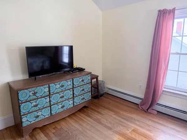 $274,900 | 16 Jefferson Avenue, Lunenburg, VT 05906