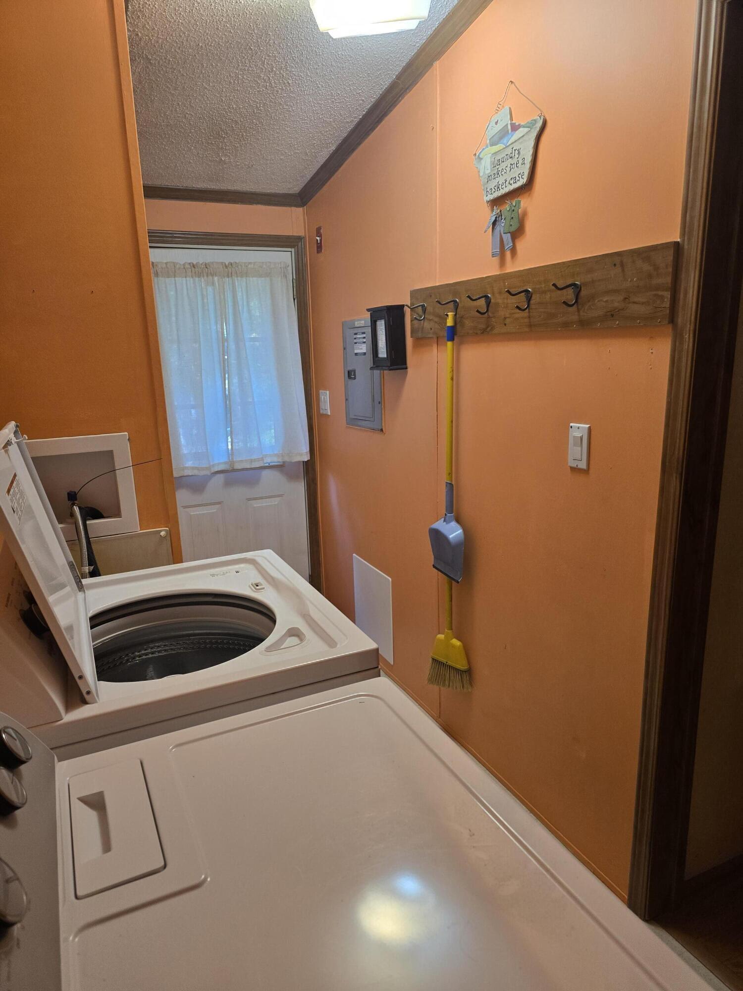 76 Courtney Lane Eliot, ME 03903 - Photo 11 of 37 20250922_103504