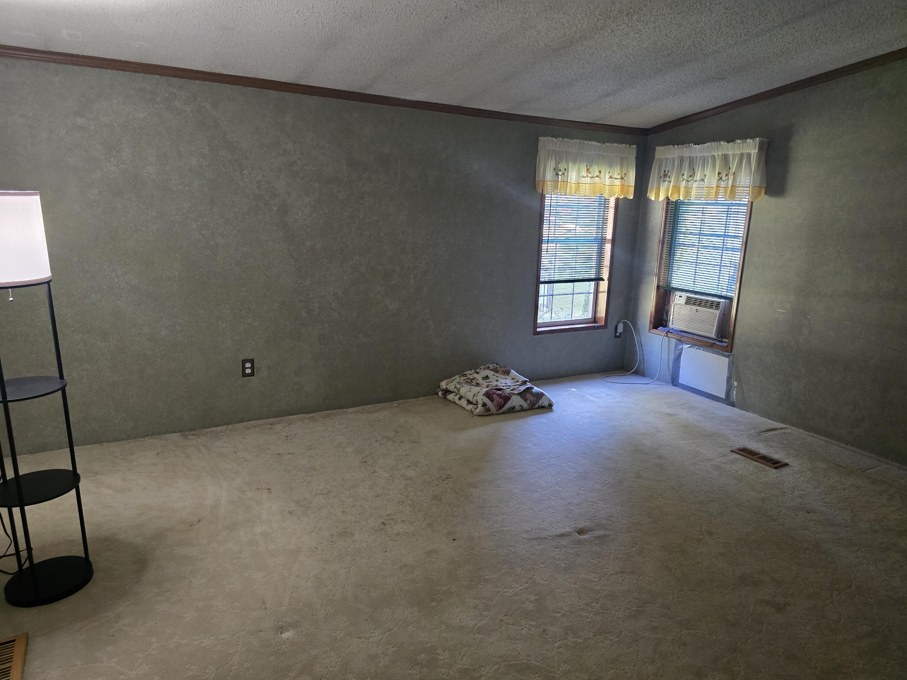 76 Courtney Lane Eliot, ME 03903 - Photo 18 of 37 20250922_103835