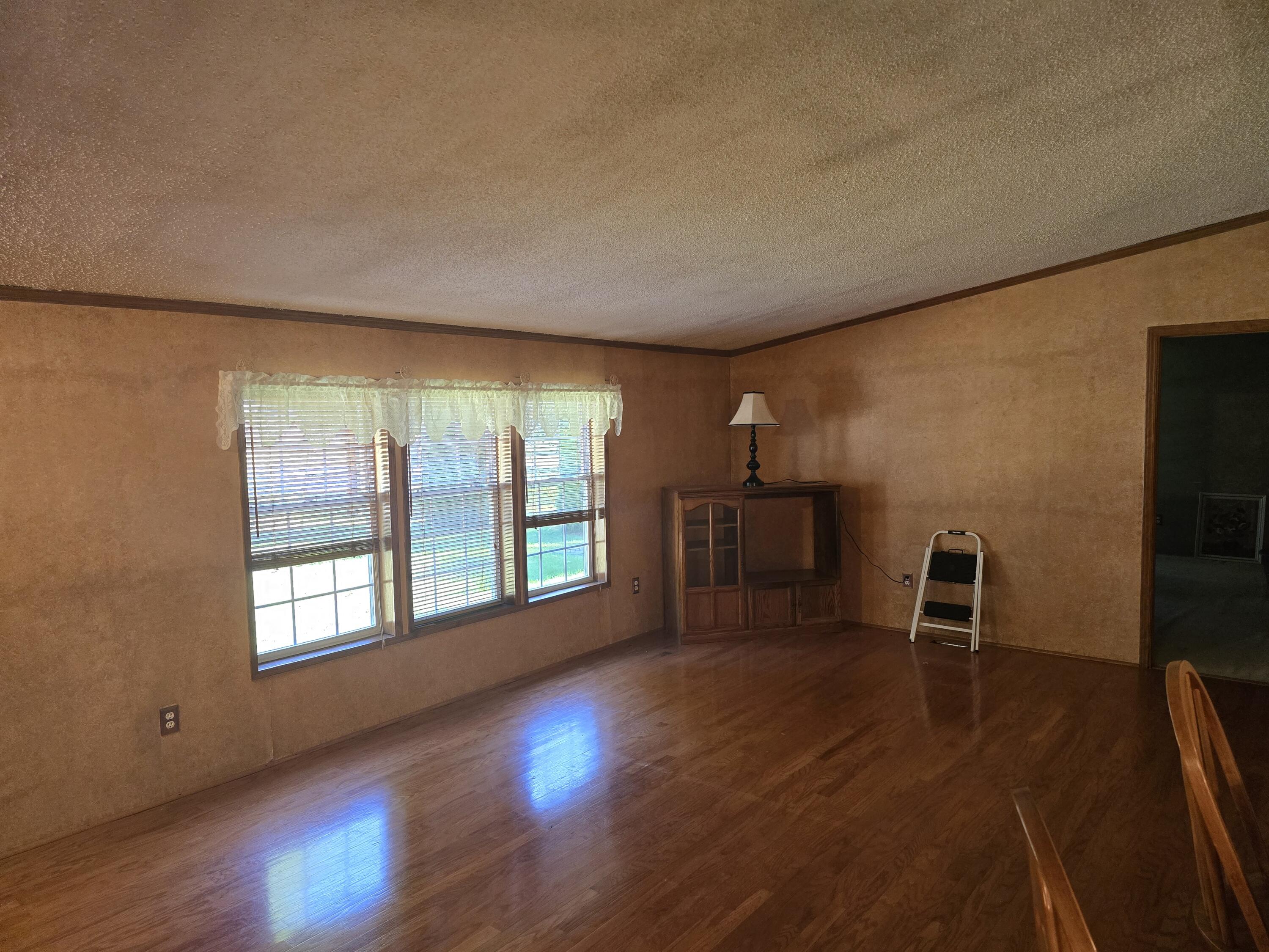 76 Courtney Lane Eliot, ME 03903 - Photo 10 of 37 20250922_103730