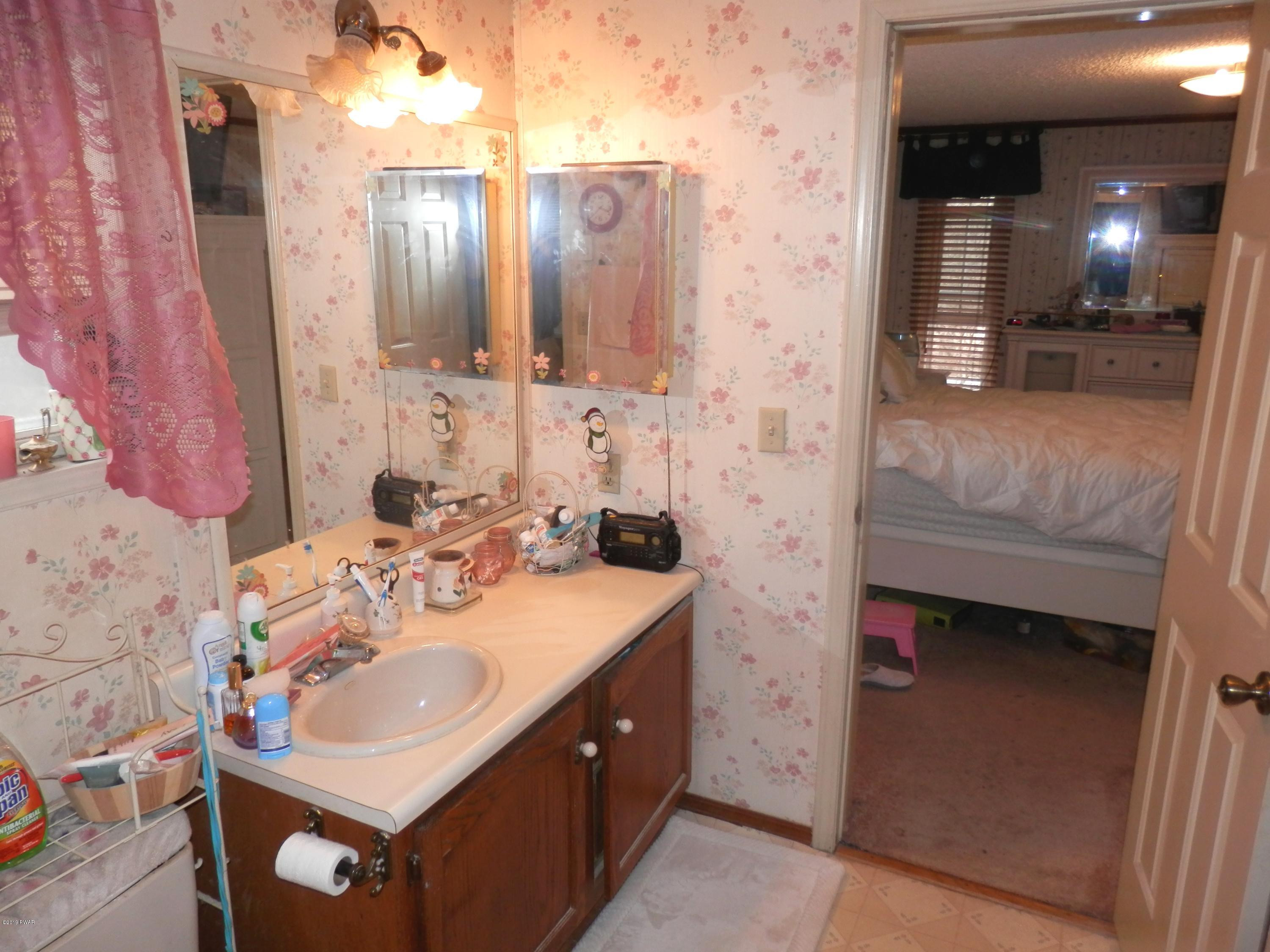135 Prompton Road Honesdale, PA 18431 - Photo 19 of 37 MASTER BATH