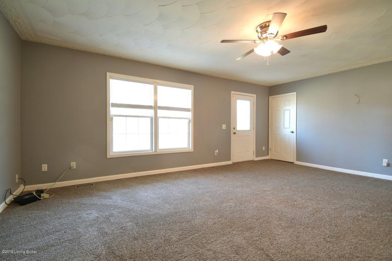 176 Big Country Road West Shepherdsville, KY 40165 - Photo 5 of 25 CFC33C19-7977-433D-B9B0-3DEB5B3407F4_1_2