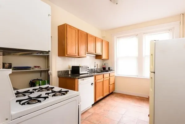 $3,900 | 333 Harvard Street, Unit 12, Cambridge, MA 02139