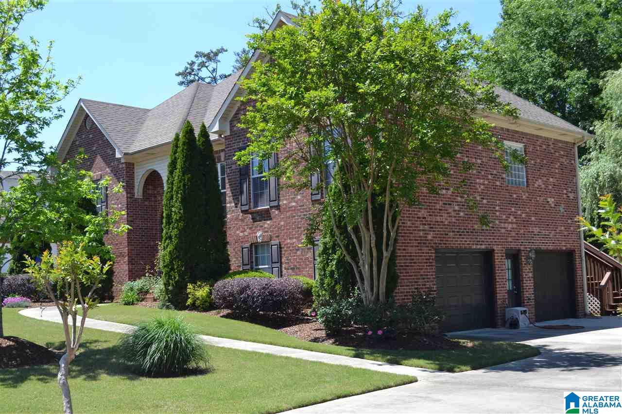 697 Wynlake Cove Alabaster, AL 35007 - Photo 2 of 29